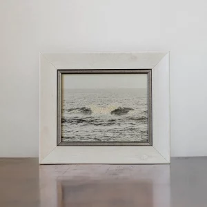 Olas del mar con arte botánico artesanal