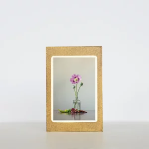 Bodegón con amapola fucsia